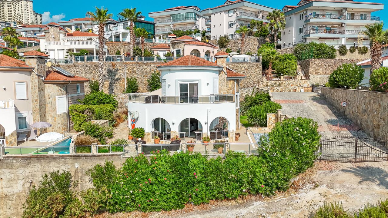 Villa à Alanya, Turquie, 225 m² - image 1