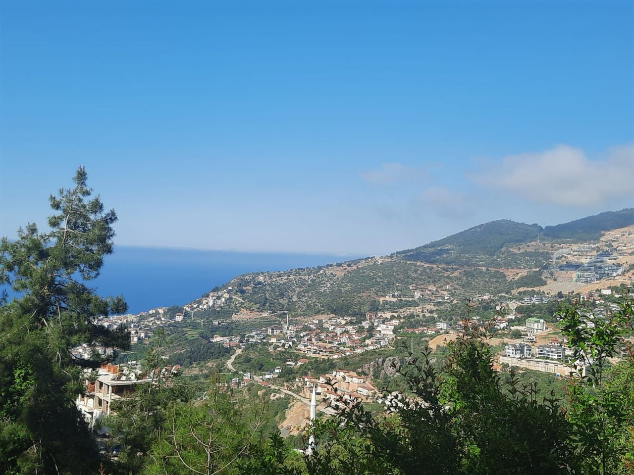 Land in Alanya, Turkey, 1 465 m² - picture 1