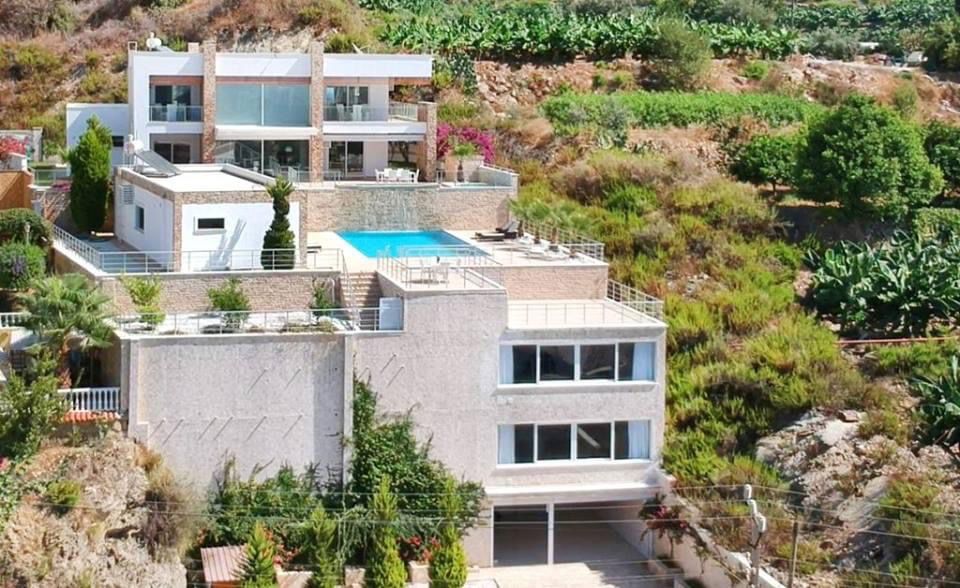 Villa in Alanya, Türkei, 995 m² - Foto 1