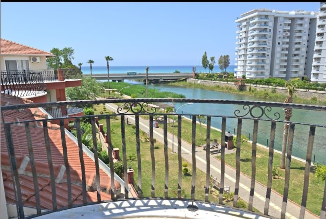 Villa en Alanya, Turquia, 200 m² - imagen 1