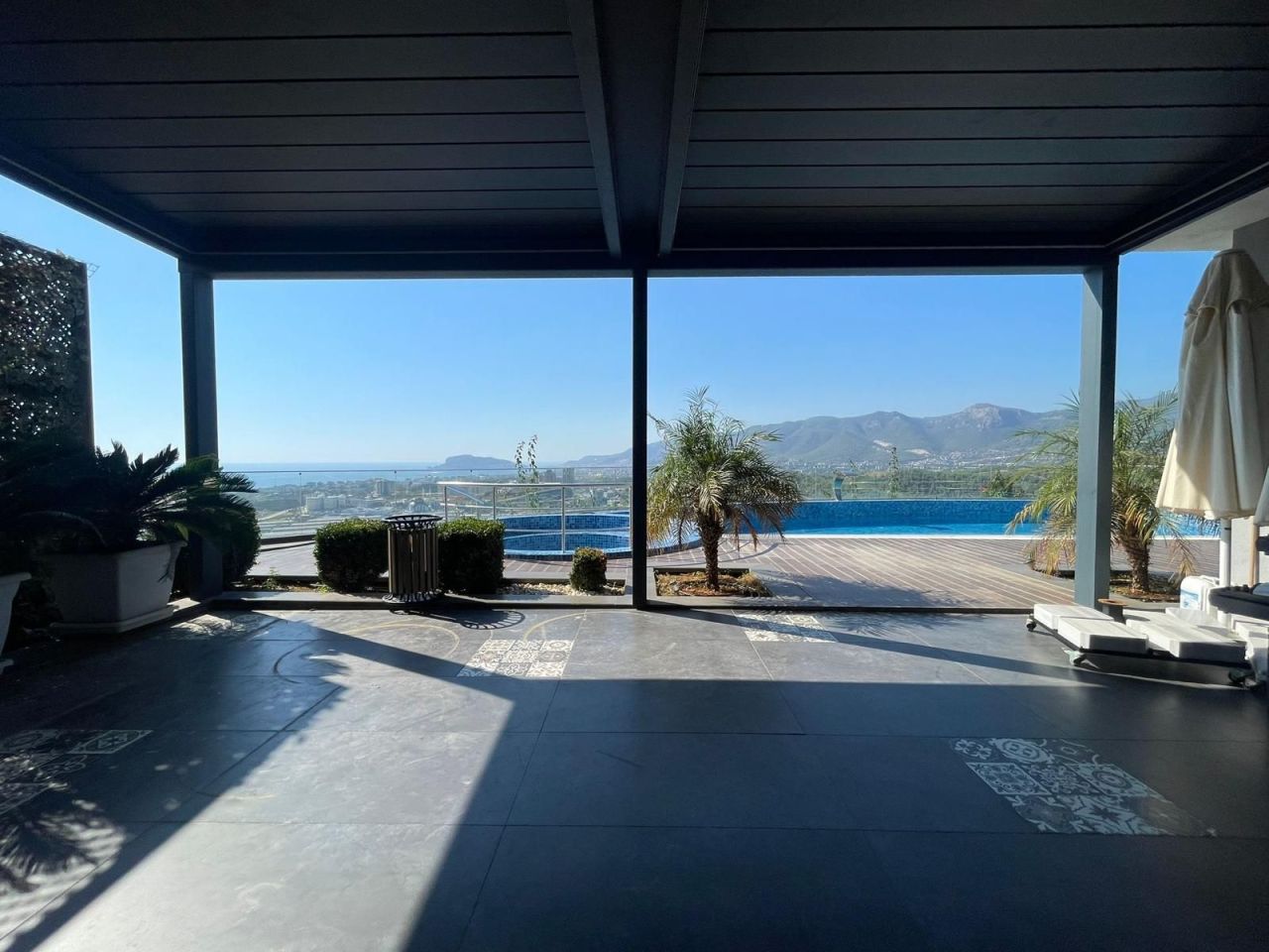 Villa in Alanya, Türkei, 220 m² - Foto 1