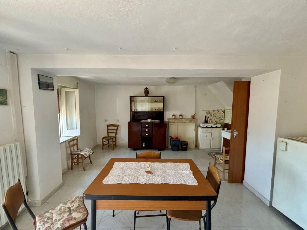 Casa en Campobasso, Italia, 60 m² - imagen 2