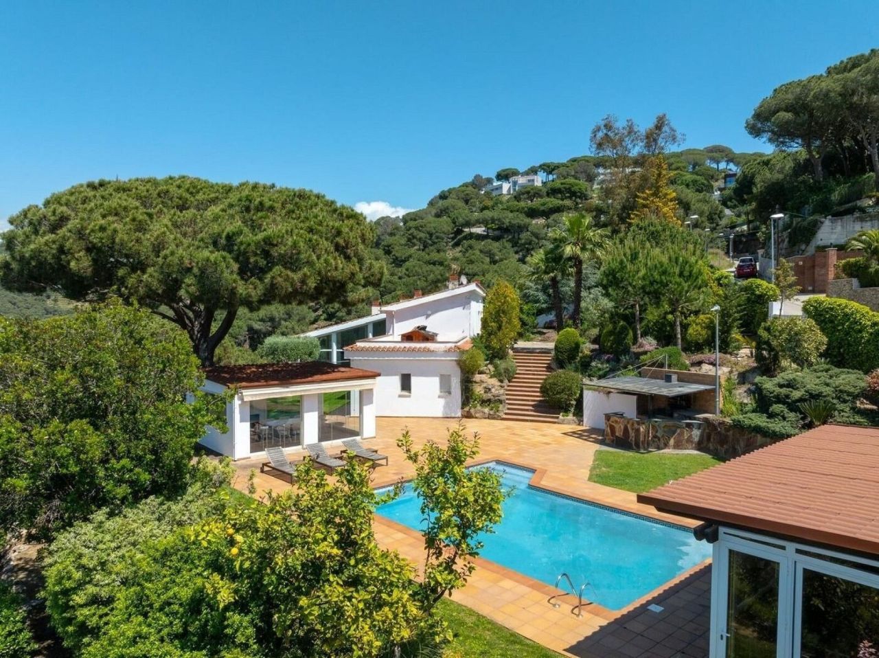 Villa in Barcelona, Spain, 555 m² - picture 3