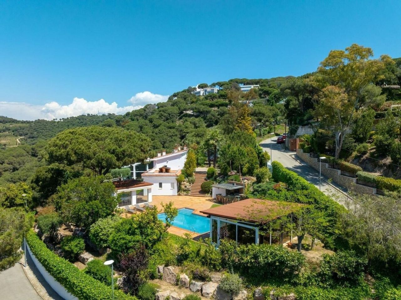 Villa in Barcelona, Spain, 555 m² - picture 9