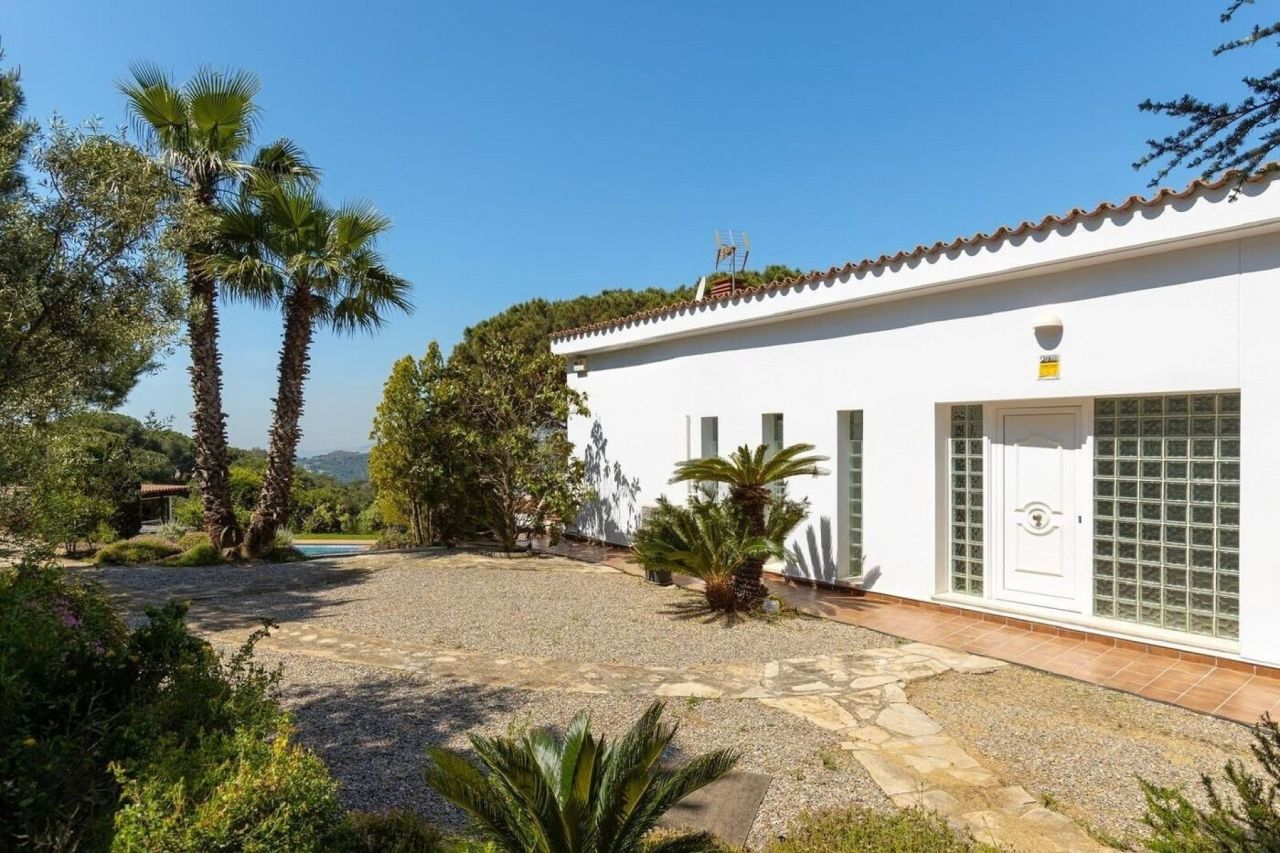 Villa in Barcelona, Spain, 555 m² - picture 4