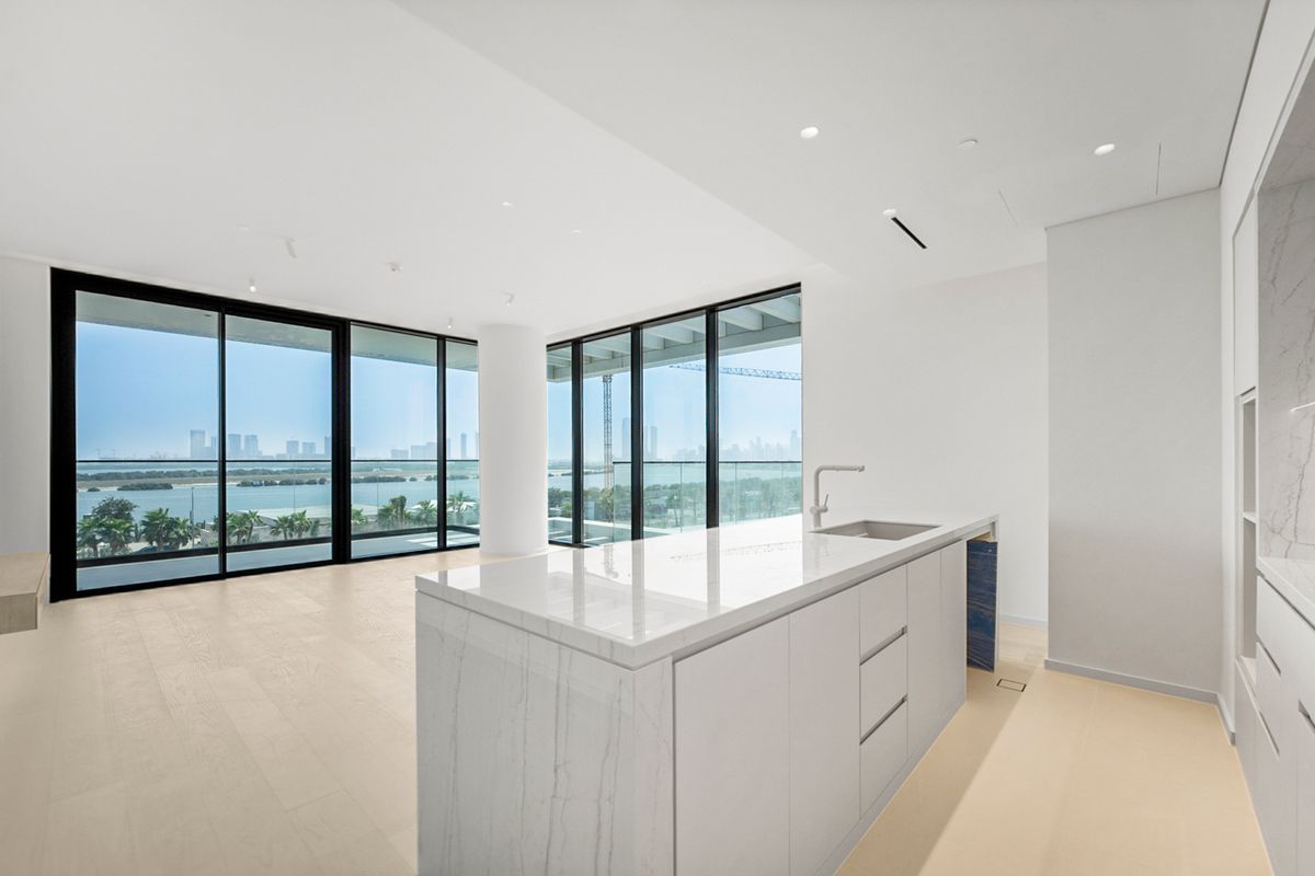 Apartment in Dubai, UAE, 132 m² - picture 1