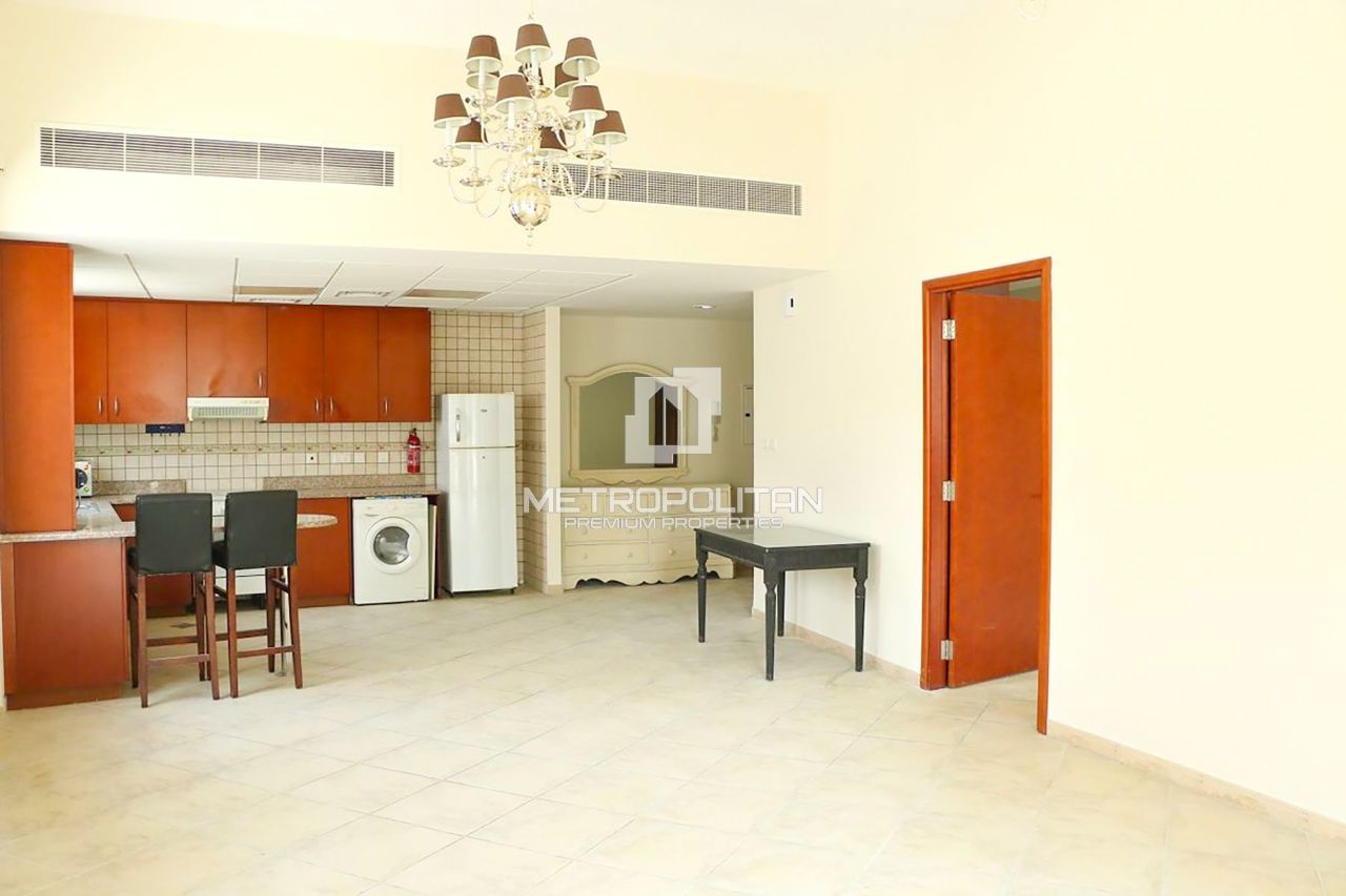 Apartamento en Dubái, EAU, 107 m² - imagen 1