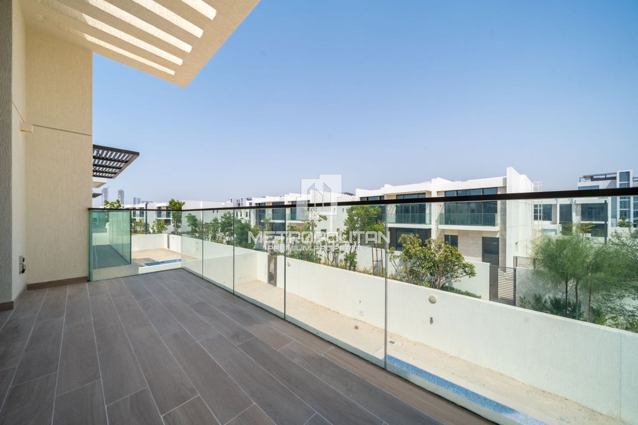 Villa en Dubái, EAU, 793 m² - imagen 1