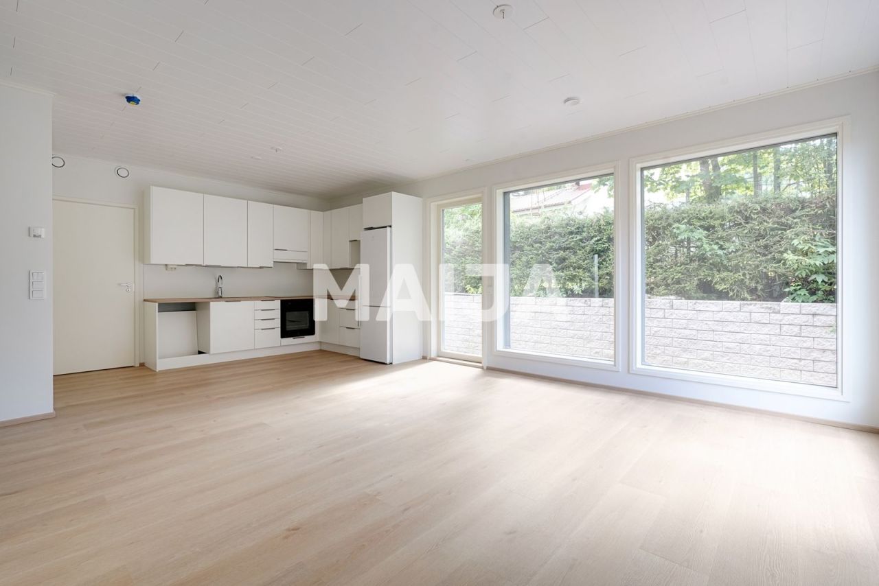 Maison à Vantaa, Finlande, 75 m² - image 1