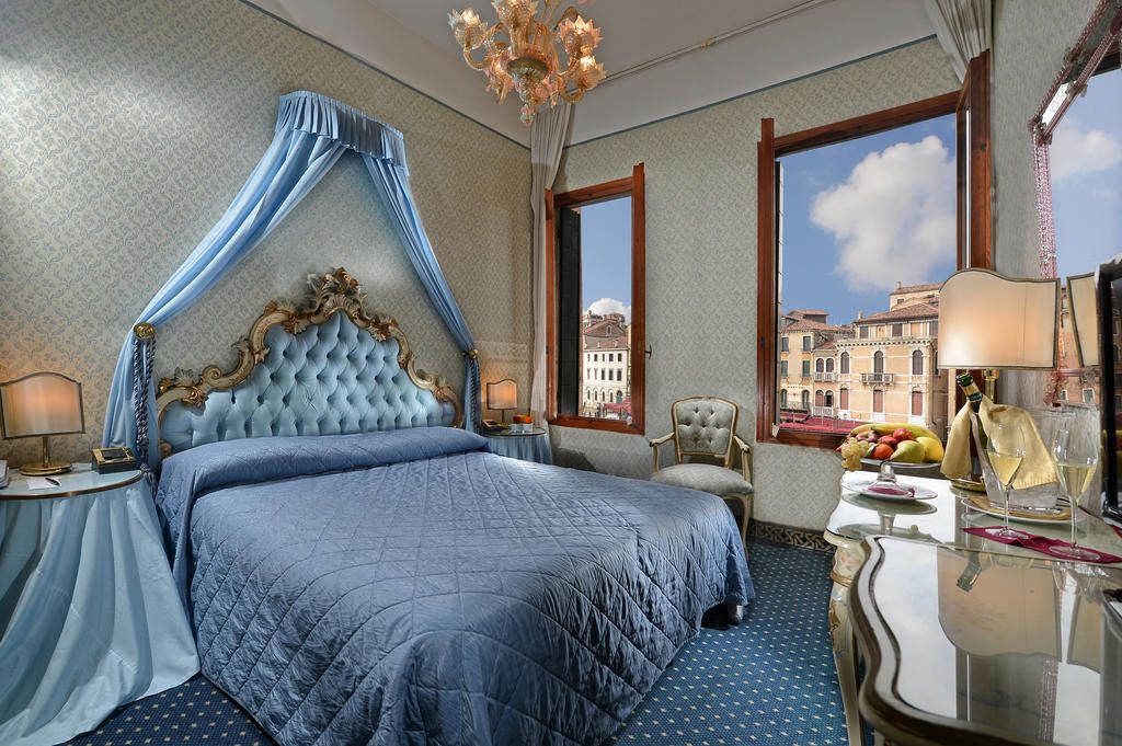 Hotel en Venecia, Italia, 1 500 m² - imagen 1