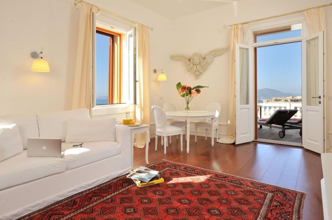 Hôtel à Cagliari, Italie, 12 000 m² - image 1