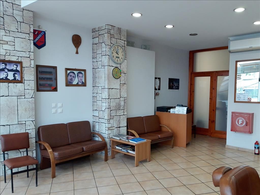 Propiedad comercial en Atenas, Grecia, 100 m² - imagen 2