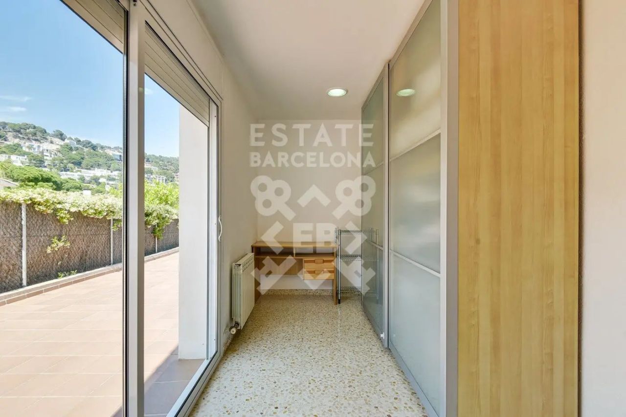 Villa à Blanes, Espagne, 397 m² - image 9