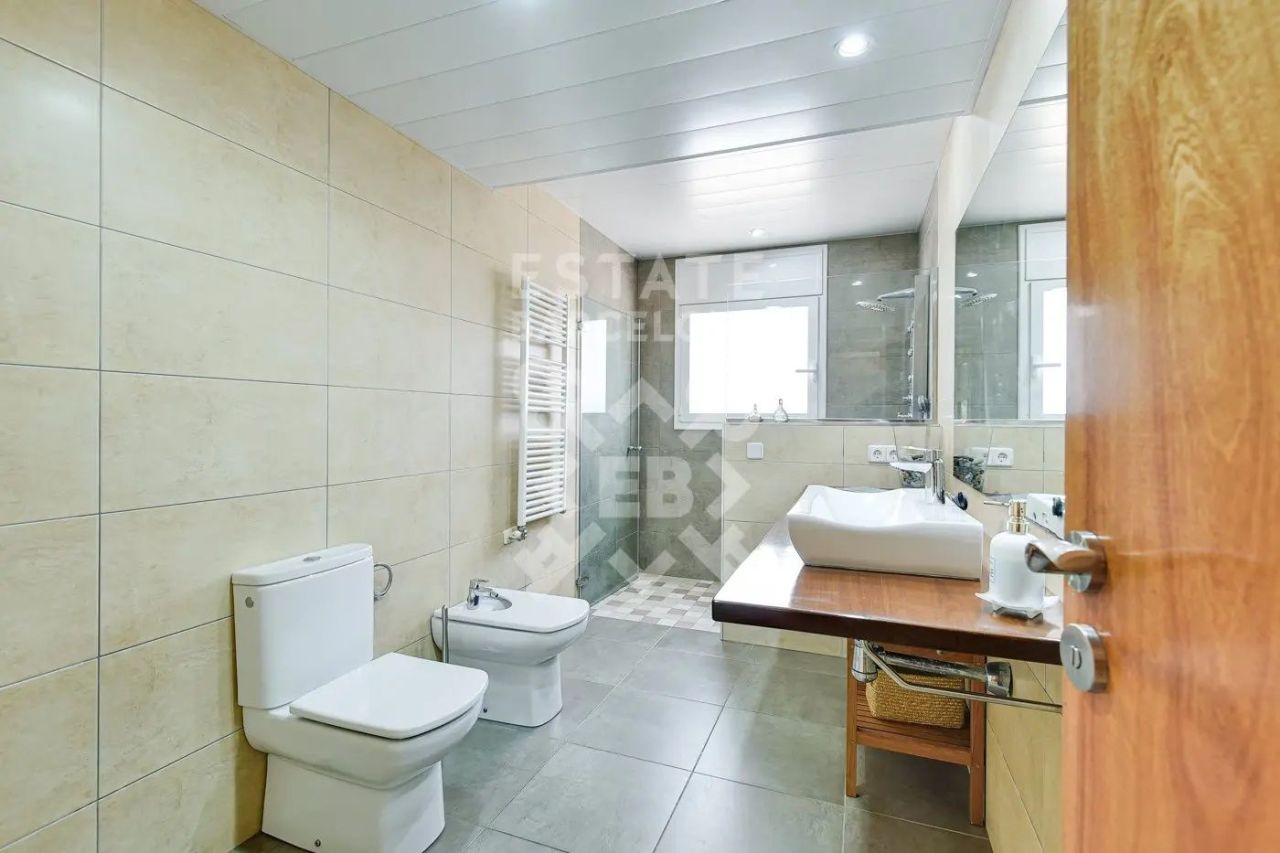 Villa à Blanes, Espagne, 397 m² - image 7