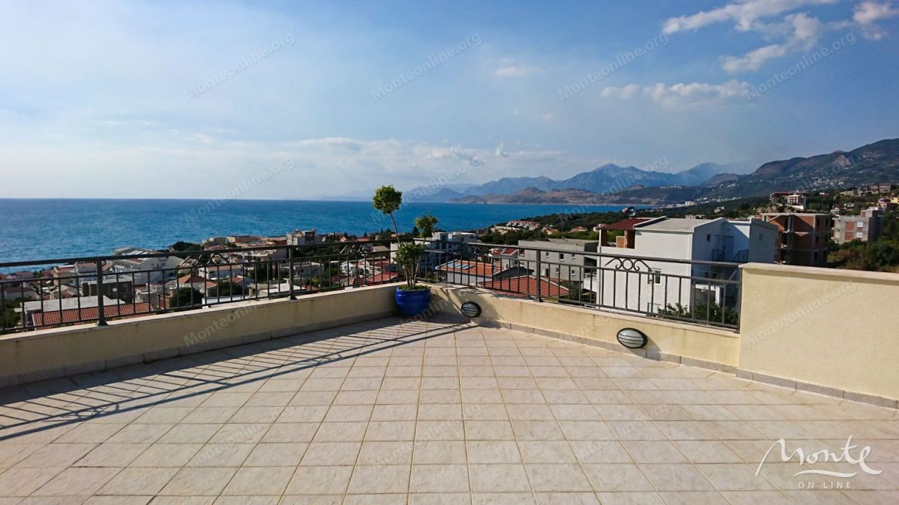 Villa en el Bar, Montenegro, 330 m² - imagen 1