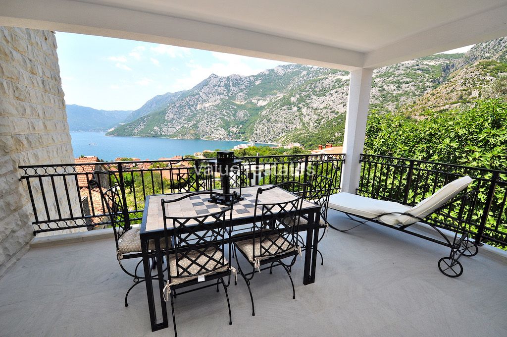 Apartment in Risan, Montenegro, 82 m² - Foto 1