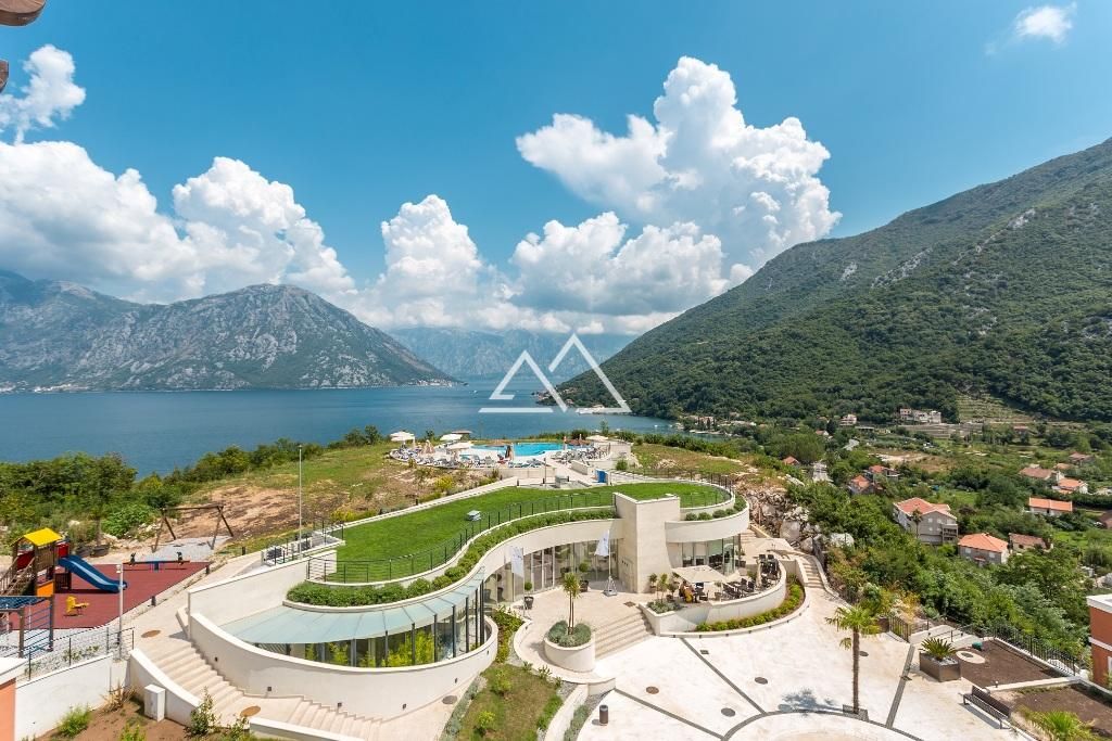 Apartment in Morinj, Montenegro, 96 m² - picture 1