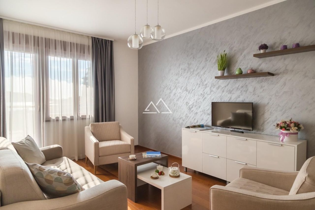 Apartment in Becici, Montenegro, 89 m² - Foto 1