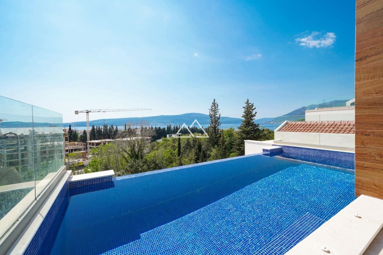 Villa à Tivat, Monténégro, 286 m² - image 1