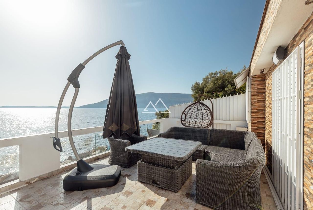 Apartamento Herceg Novi, Montenegro, 180 m² - imagen 1