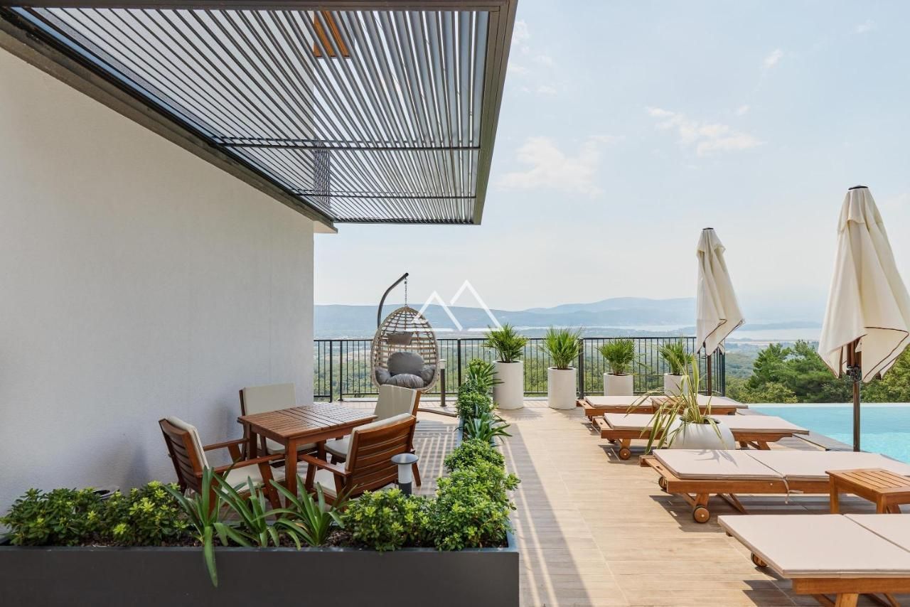 Apartment in Tivat, Montenegro, 41 m² - Foto 1