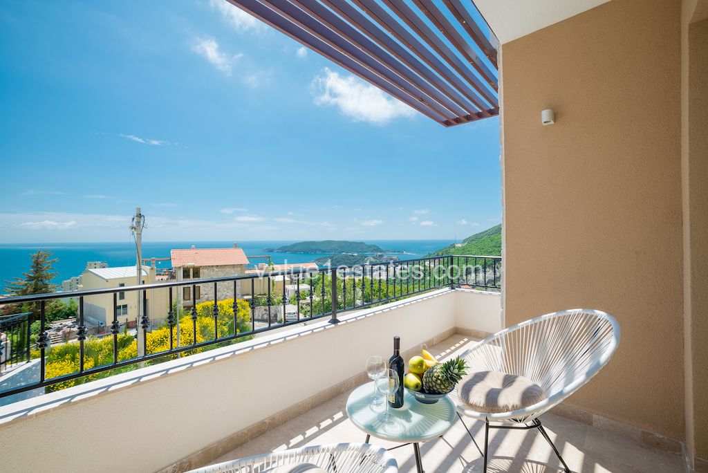 Villa in Becici, Montenegro, 170 m² - picture 1