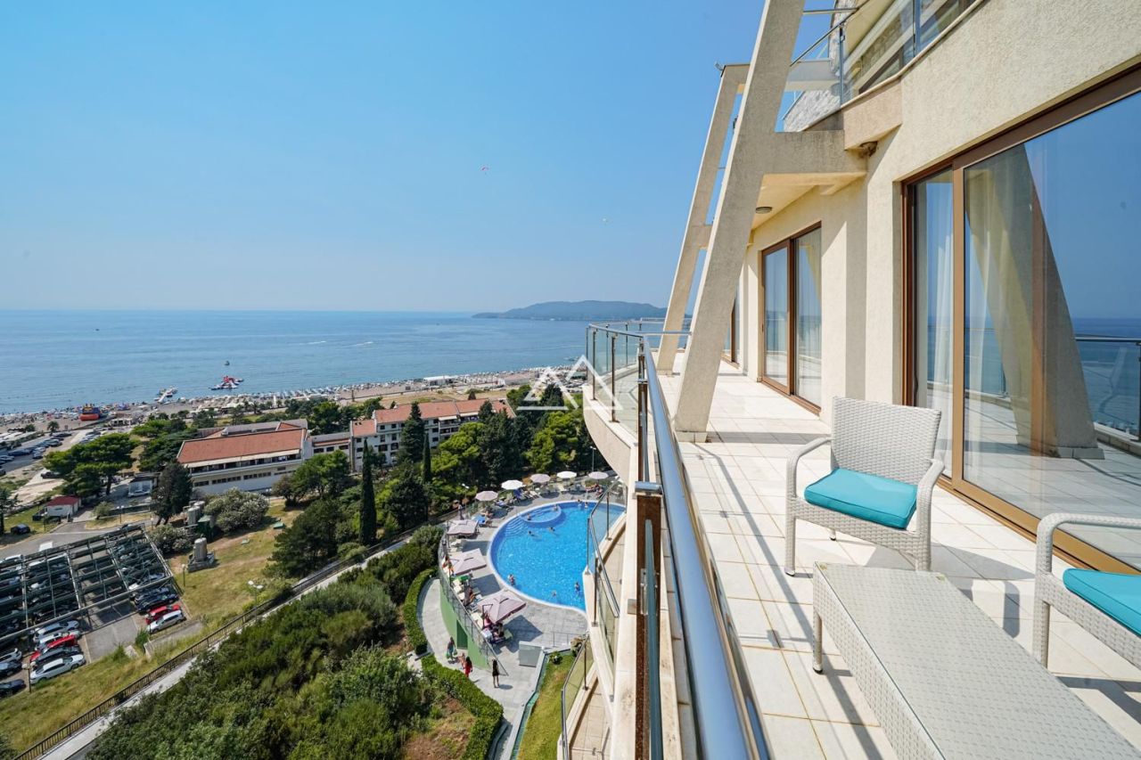 Appartement à Becici, Monténégro, 96 m² - image 1