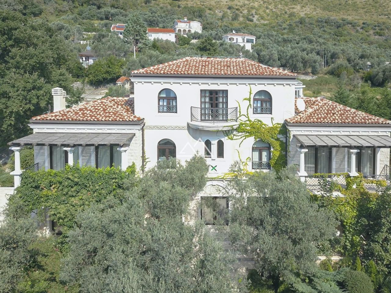 Apartment in Rezevici, Montenegro, 550 m² - picture 1