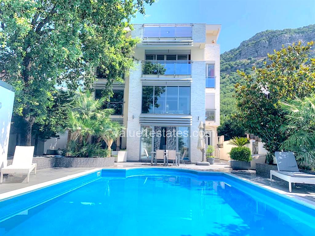 Villa à Budva, Monténégro, 298 m² - image 1