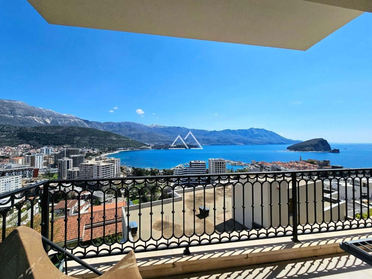 Apartamento en Budva, Montenegro, 73 m² - imagen 1