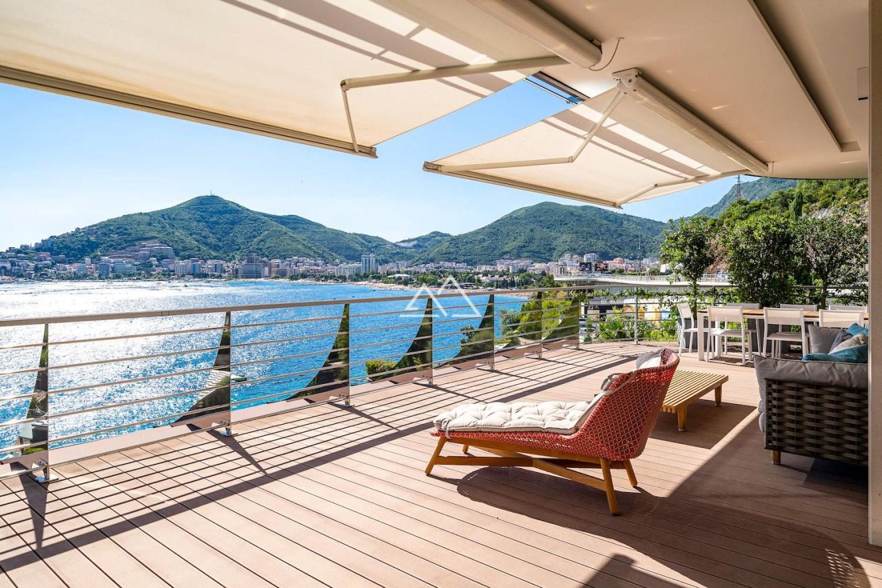 Apartment in Budva, Montenegro, 420 m² - picture 1