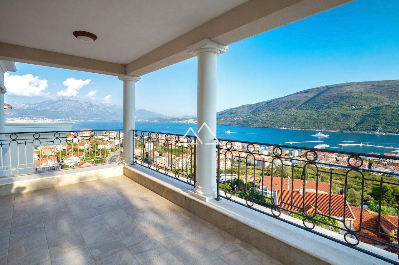 Appartement à Dénovici, Monténégro, 179 m² - image 1