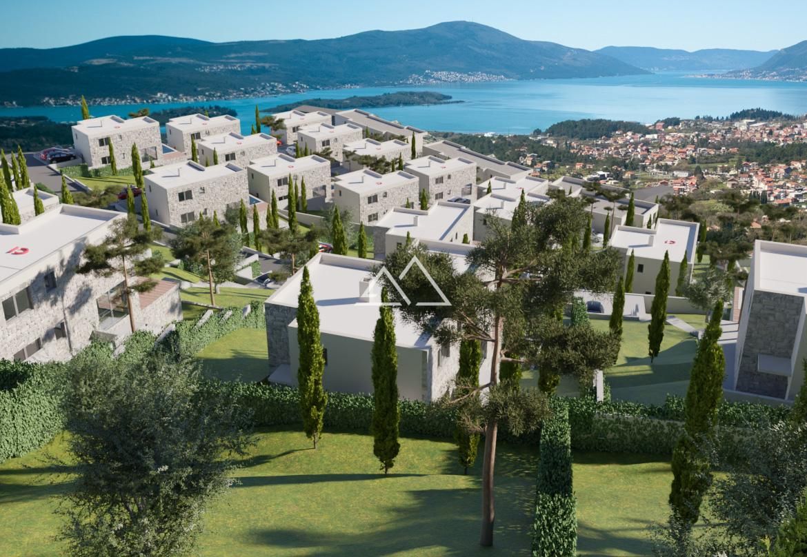 Villa à Tivat, Monténégro, 120 m² - image 1