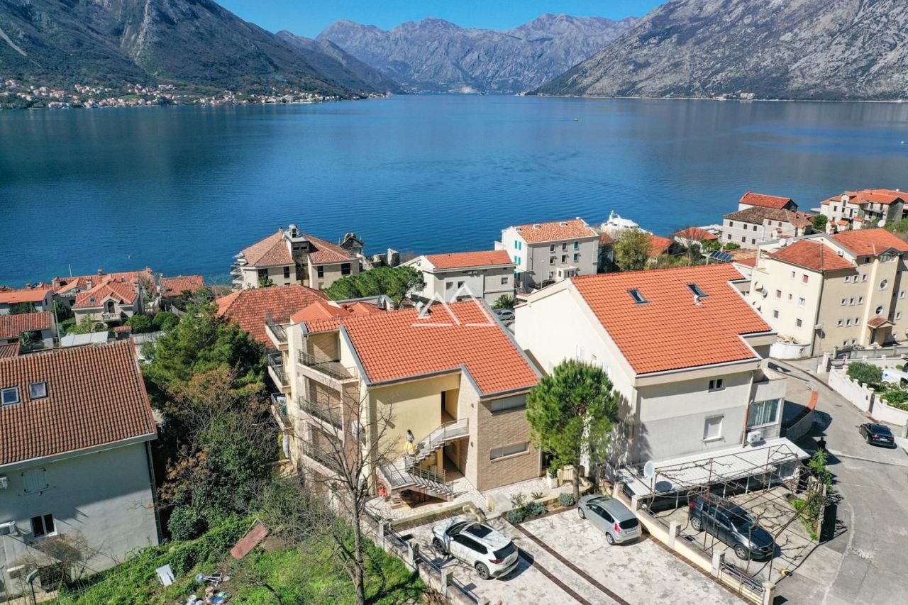 Appartamenti a Dobrota, Montenegro, 108 m² - foto 2