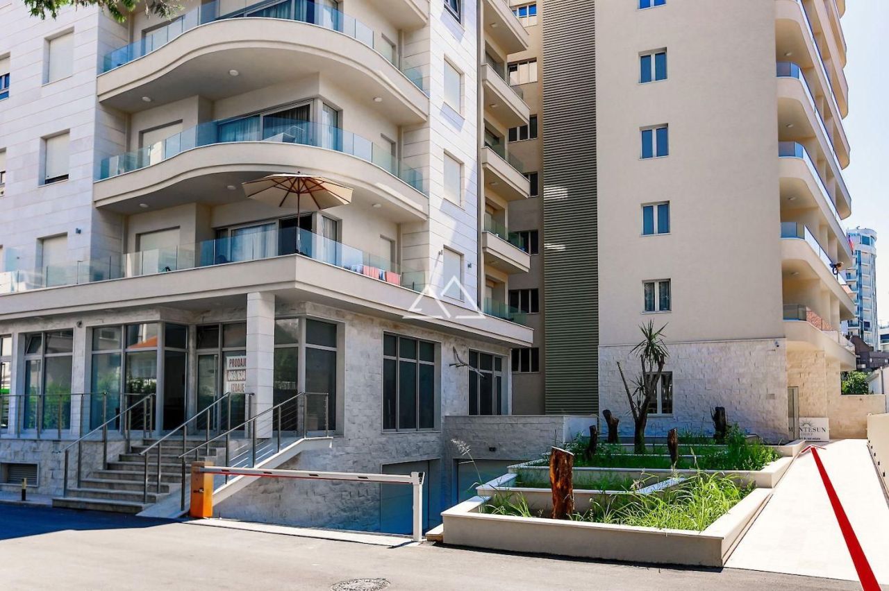 Proprietà commerciale a Budva, Montenegro, 44 m² - foto 2