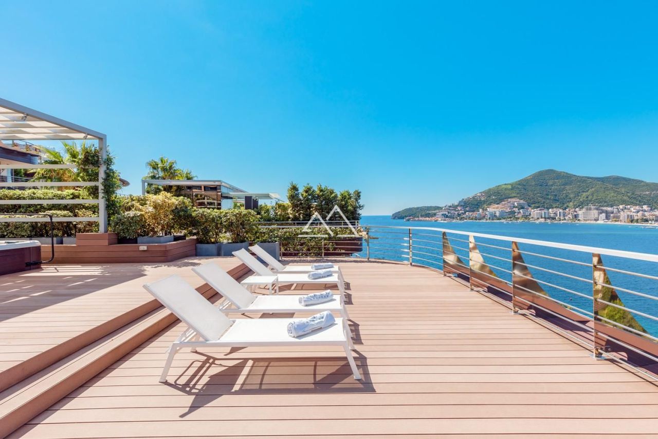 Apartment in Budva, Montenegro, 517 m² - picture 2