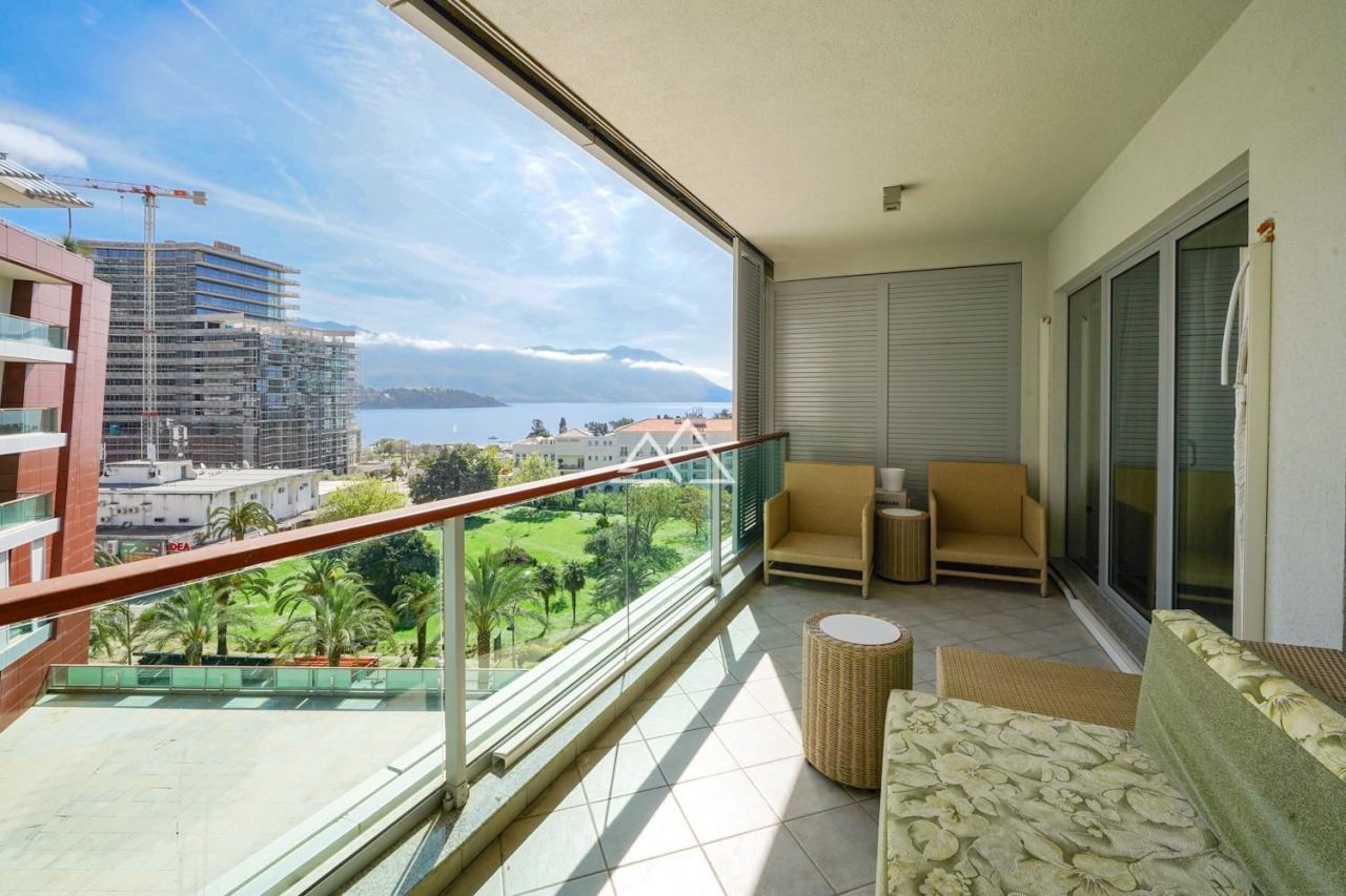 Apartment in Budva, Montenegro, 94 m² - Foto 2