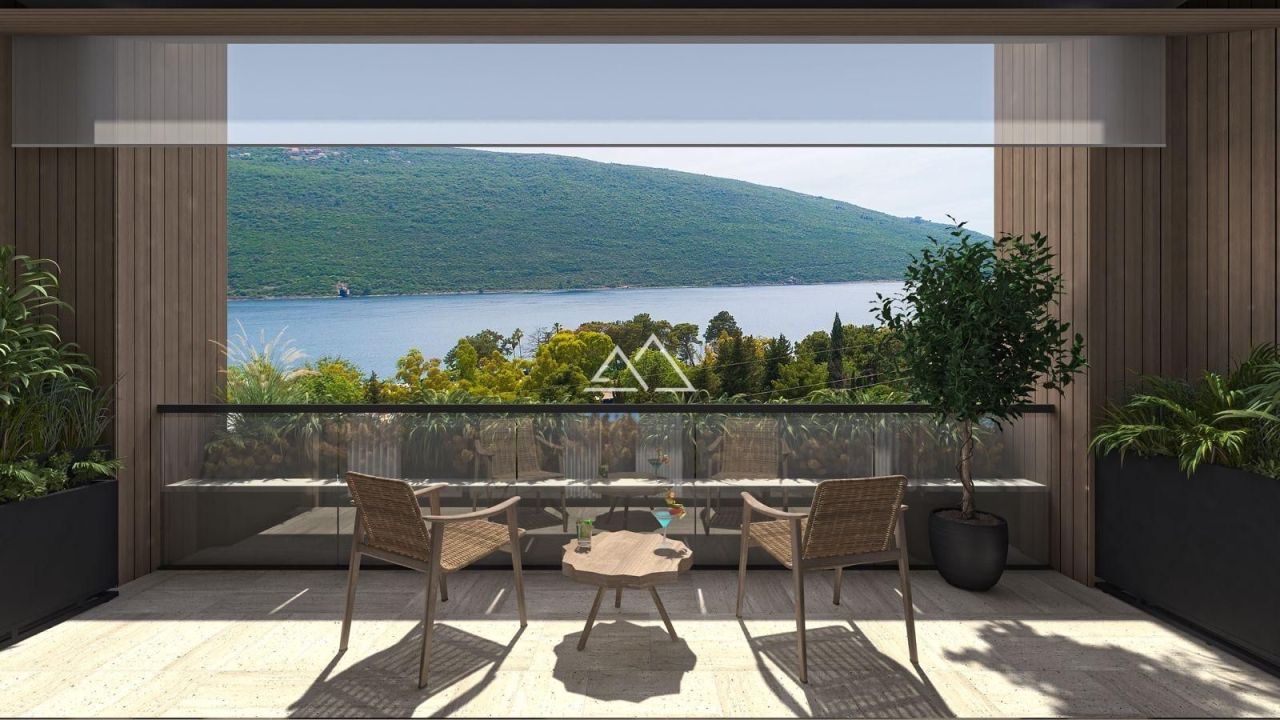 Apartment in Kumbor, Montenegro, 50 m² - picture 4