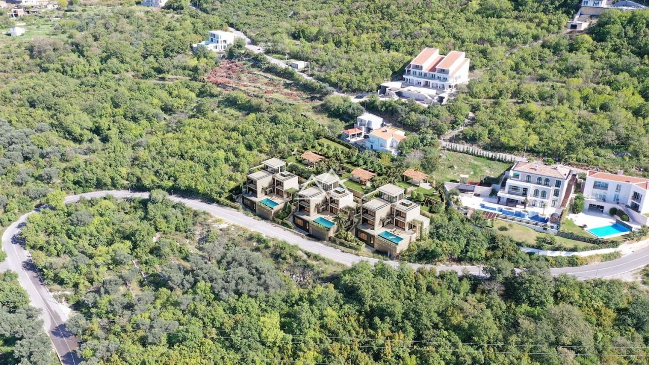 Villa in Sveti Stefan, Montenegro, 670 m² - picture 4