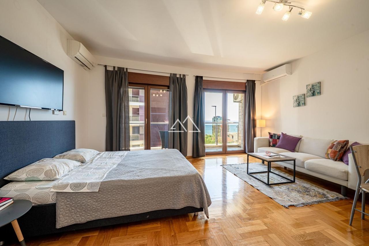 Apartment in Becici, Montenegro, 45 m² - picture 4