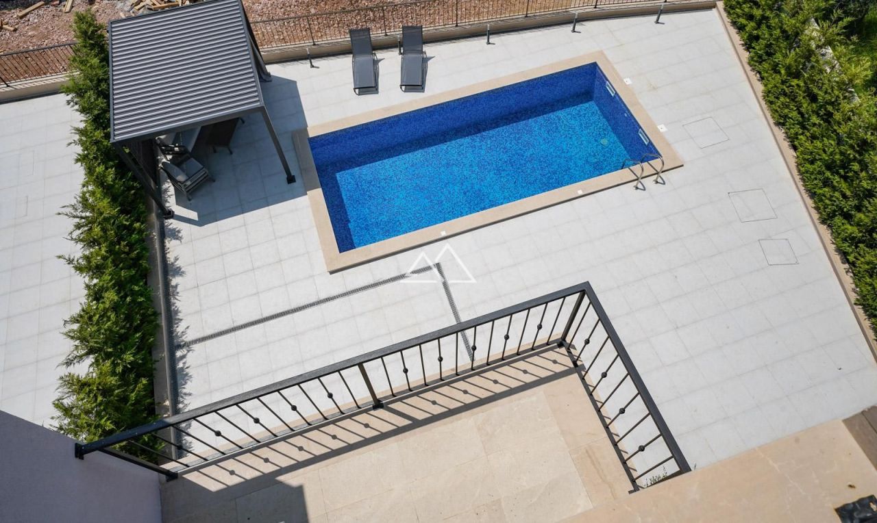 Villa in Rezevici, Montenegro, 223 m² - picture 5