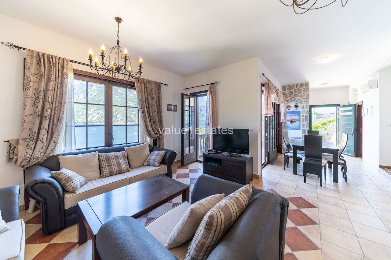 Villa a Kostanjica, Montenegro, 324 m² - foto 5