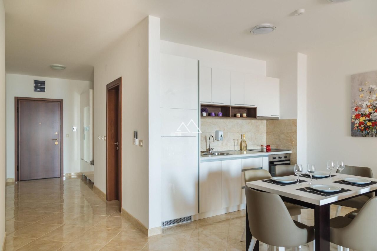 Apartment in Becici, Montenegro, 89 m² - picture 6