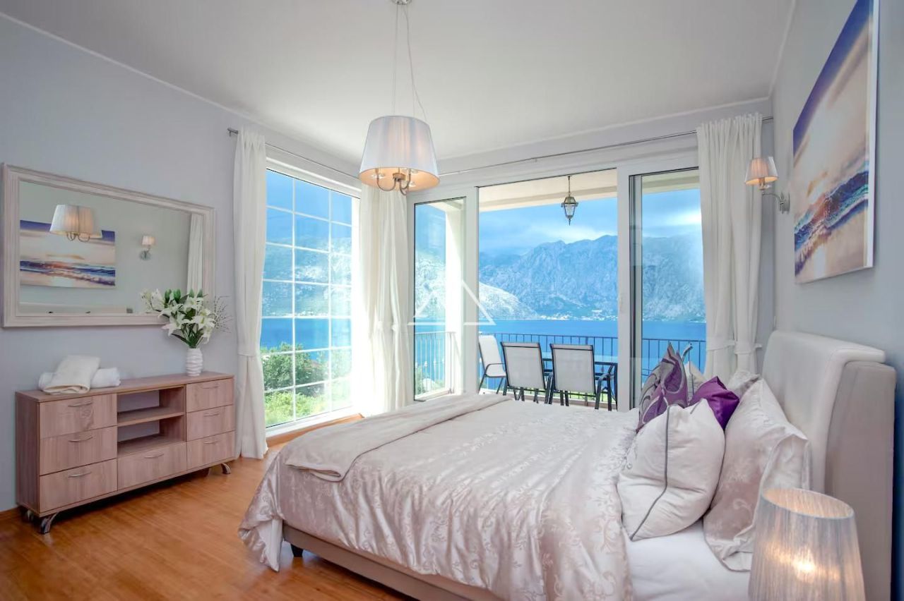 Apartment in Prcanj, Montenegro, 100 m² - picture 7