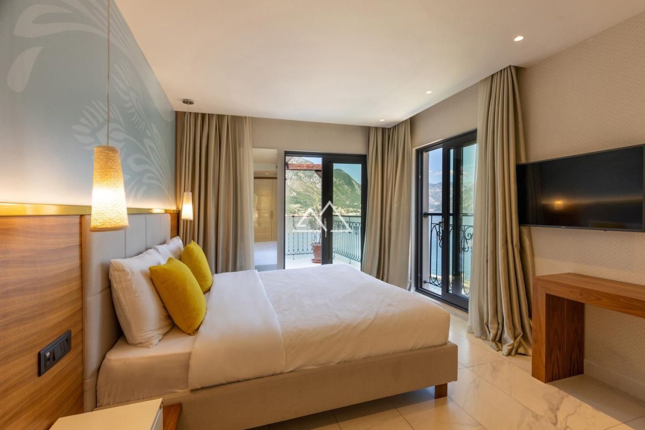 Villa a Dobrota, Montenegro, 193 m² - foto 7