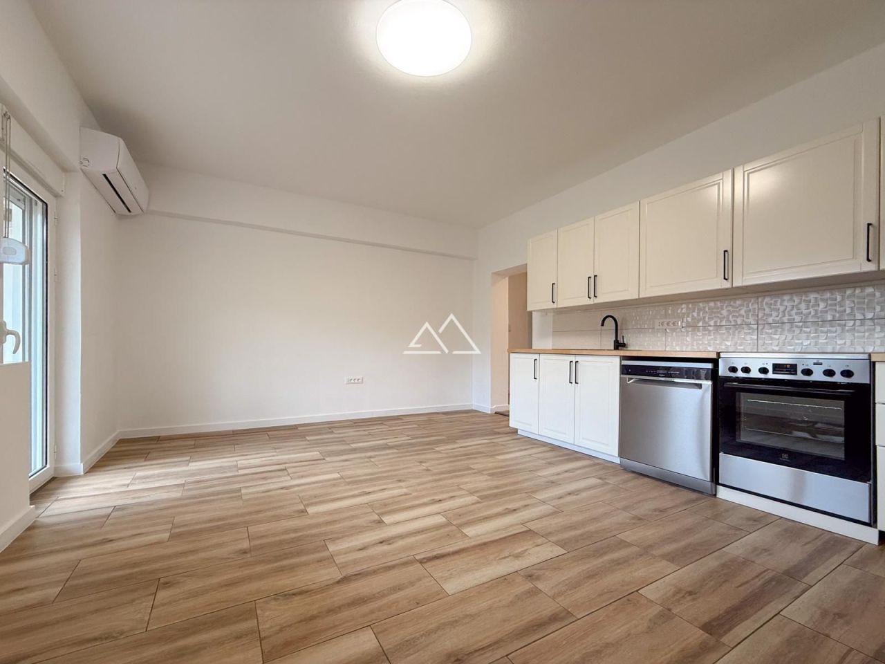 Villa a Tivat, Montenegro, 118 m² - foto 9