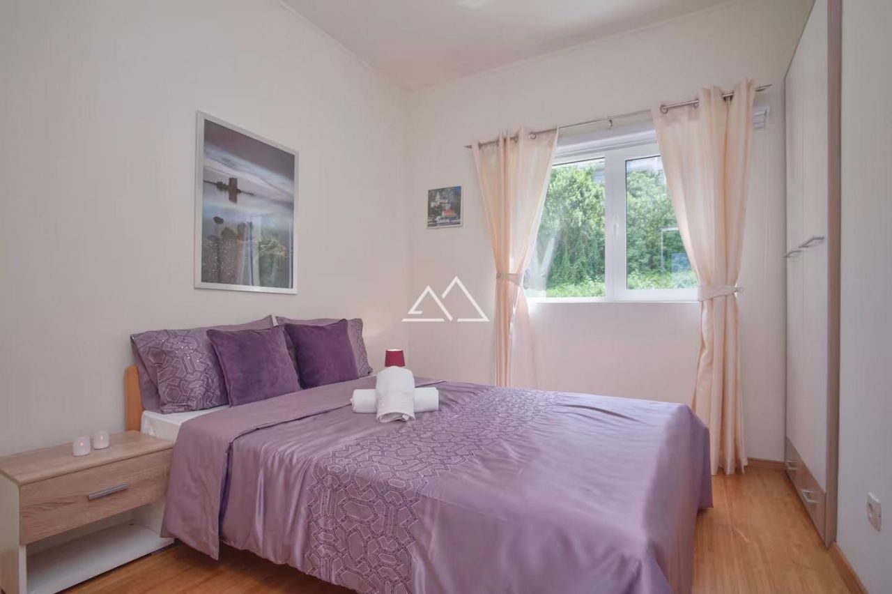 Apartment in Prcanj, Montenegro, 100 m² - picture 10