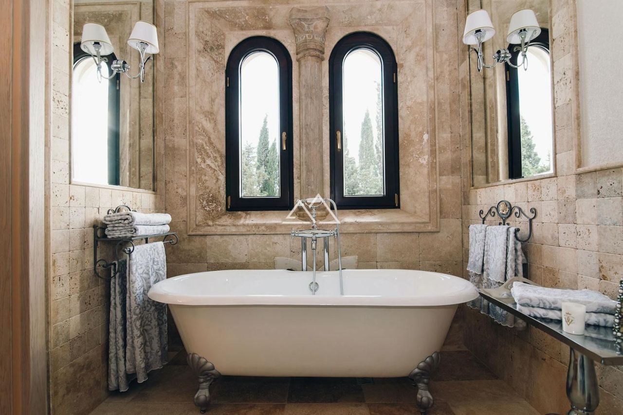 Villa in Rezevici, Montenegro, 550 m² - picture 10