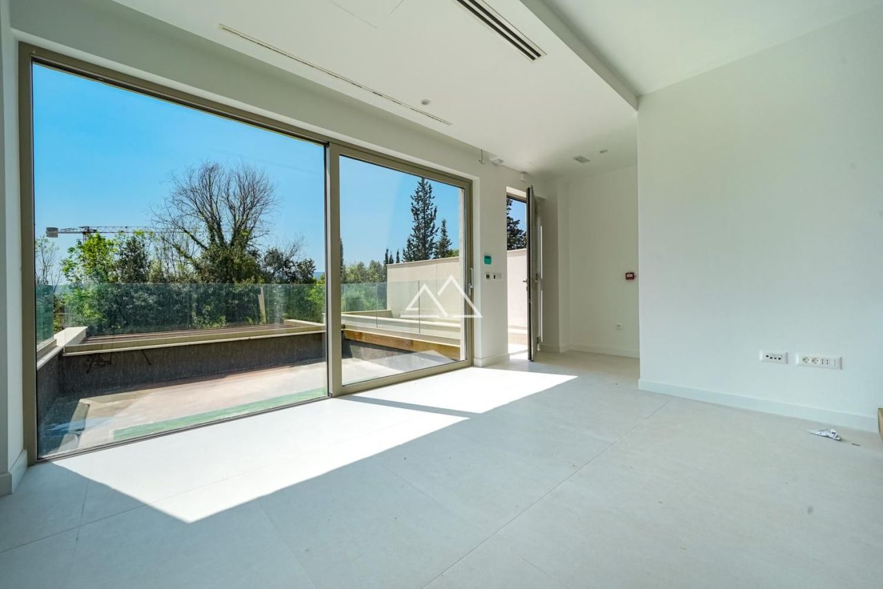 Villa in Tivat, Montenegro, 286 m² - Foto 11