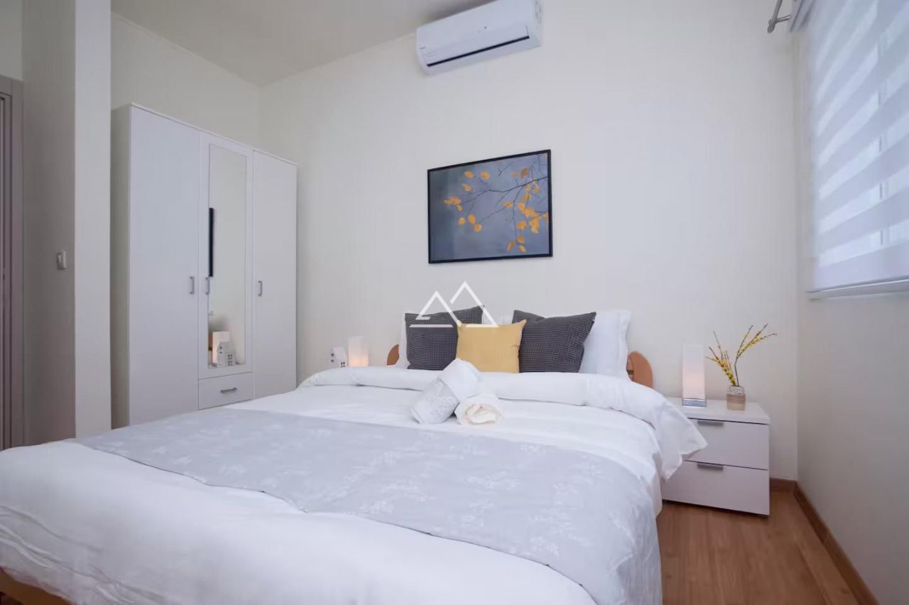 Apartment in Prcanj, Montenegro, 100 m² - picture 11